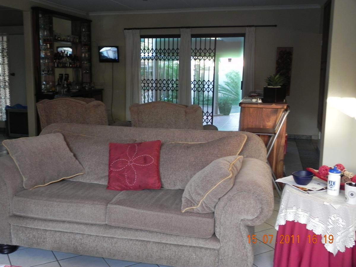 Kings Guest House Westville Bagian luar foto